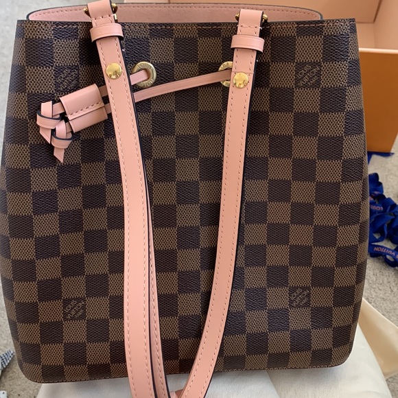 Louis Vuitton NeoNoe MM - Picture 6 of 9